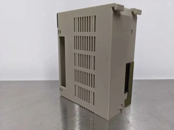 C200HW-PA204, Omron, Power Supply Unit