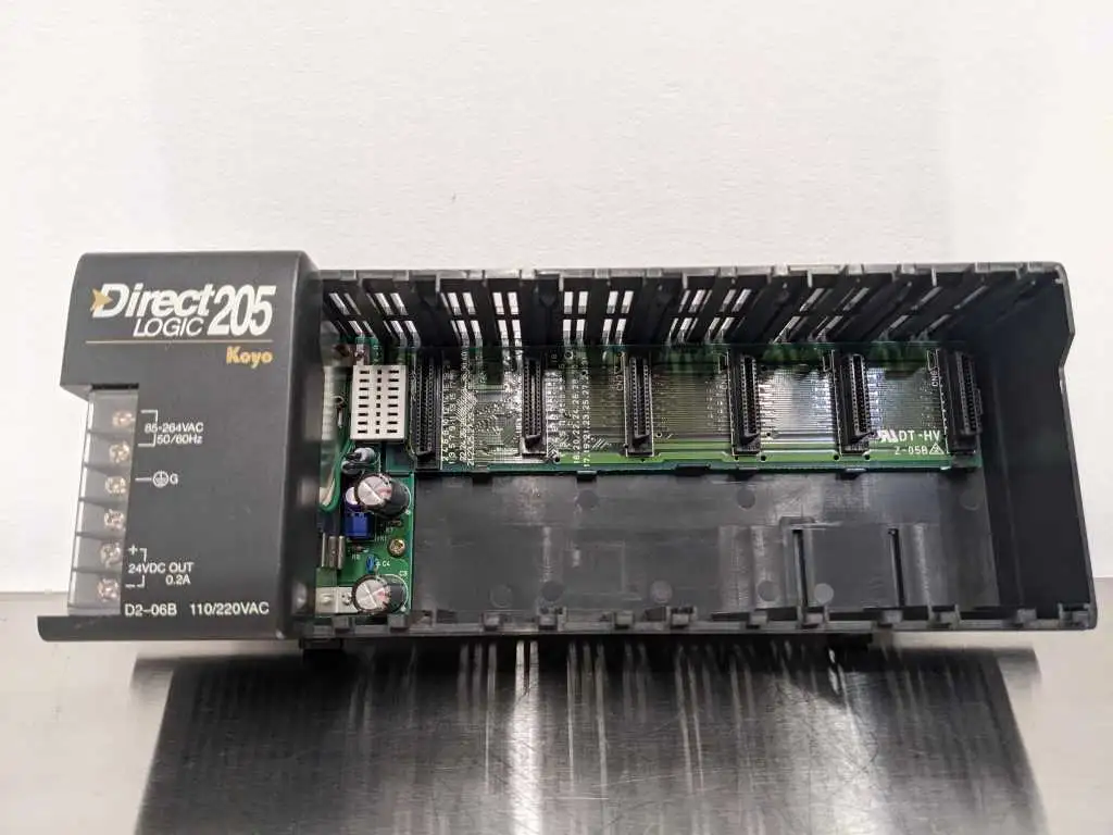 Direct Logic D2-06B PLC 6 Slot Chassis 110, 220, VAC 24, VDC 0.2 Koyo