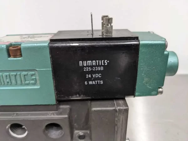 225-239B, Numatics, Solenoid Valve with Block