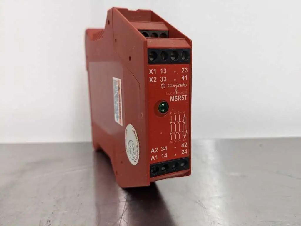 Allen-Bradley 400R-B23020 Safety Relay Ser C A300 AC 15 250V 4A, N300 DC13 24V 2A Guardmaster MSR5T