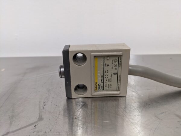 D4C-1601, Omron, Limit Switch 2677 4 Omron D4C 1601