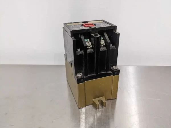 700-P200A1, Allen-Bradley, AC Relay