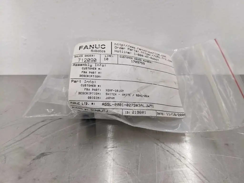 Fanuc A55L-0001-0273#3ALJWM1 White Switch and Light XGMF-10157 92A1-2EW