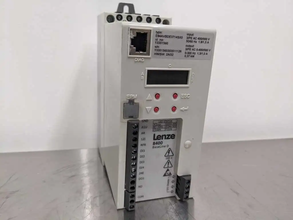 Lenze E84AVBDE3714SX0 Inverter Drive 13351560