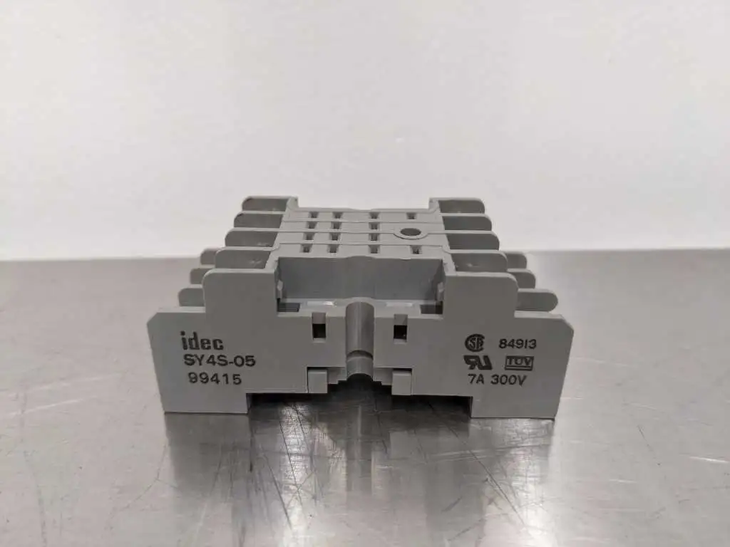 idec SY4S-05 Relay Socket 300 7 7A 300V