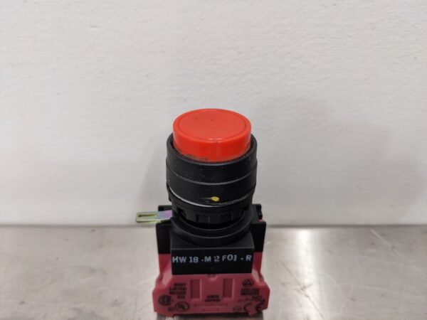 HW1B-M2F01-R, idec, Red Pushbutton