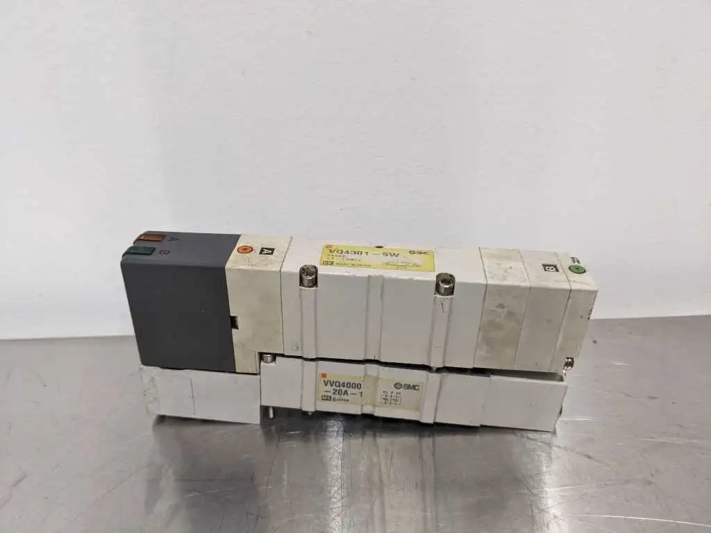 SMC VQ4301-5W Solenoid Valve w/ VVQ4000-20A-1 Valve