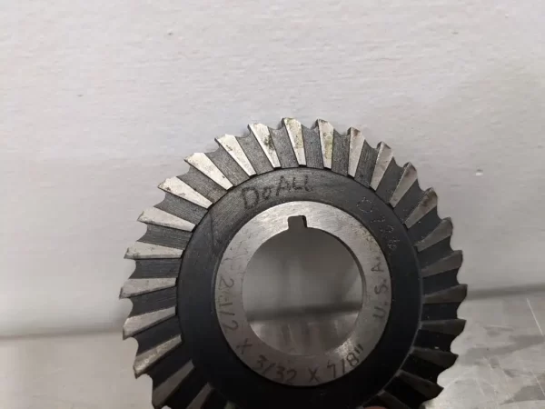 D726 2 1/2 x 3/32 x 7/8 30 Teeth, DoAll, Milling Cutter