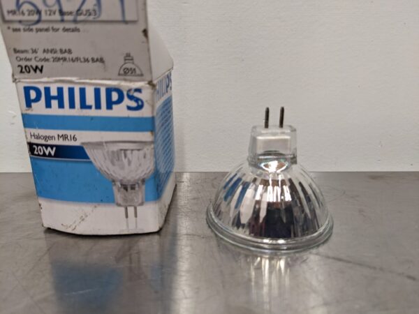 MR16, Philips, Halogen Bulb 3013 2 Philips MR16 1