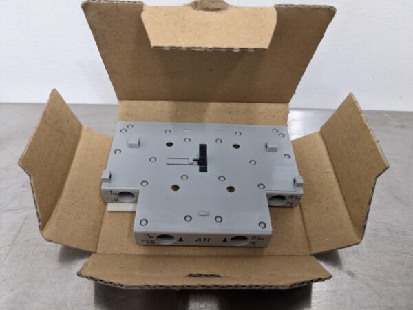100-SA11, Allen-Bradley, Auxiliary Contacts Side Mount