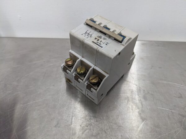 SD-83 L6A, Schrack - TE Connectivity, Circuit Breaker 3087 3 Schrack TE Connectivity SD 83 L6A