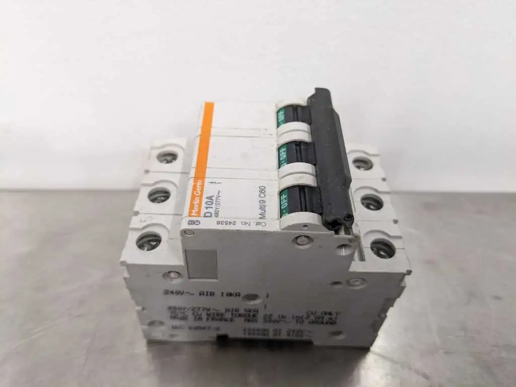 Merlin Gerin D10A Circuit Breaker Multi9 C60 3 Pole 24538