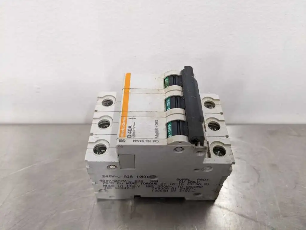 Merlin Gerin D40A Circuit Breaker Multi9 C60 3 Pole 24544