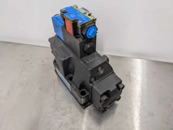 DG5V-8-H-2A-T-M-FPM4WL-H-10, Vickers, Directional Valve