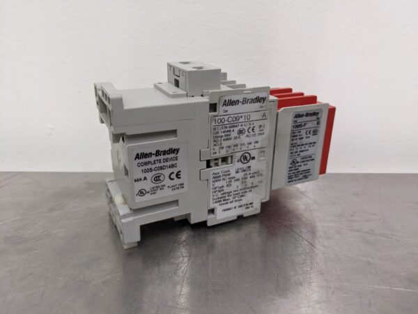 100S-C09D14BC, Allen-Bradley, Guardmaster Auxiliary Safety Contactor