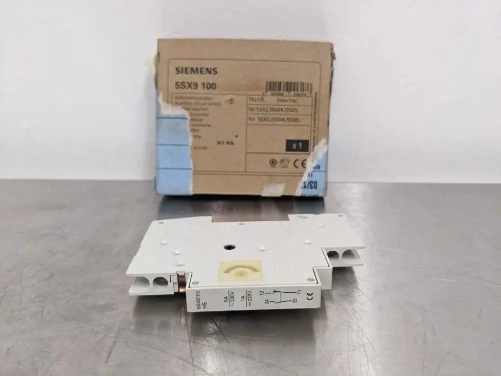 Siemens 5SX9 100 HS Auxiliary Circuit Switch 5SX9100HS