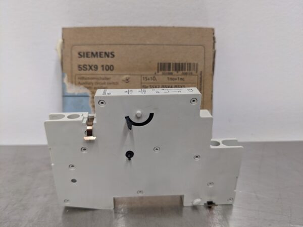 5SX9 100 HS, Siemens, Auxiliary Circuit Switch 3239 2 Siemens 5SX9 100 HS 1