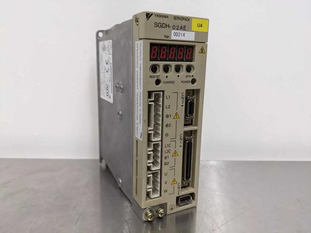 Yaskawa SGDH-02AE Servo Drive 0.27HP Servopack Ver 0D214 IP1X