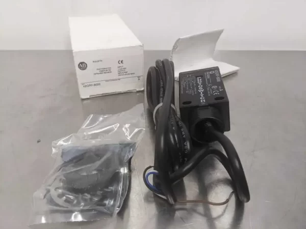 42GRF-9000, Allen-Bradley, Photoswitch Fiber Optic Infrared Sensor