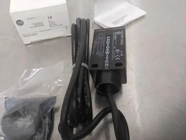 42GRF-9000, Allen-Bradley, Photoswitch Fiber Optic Infrared Sensor