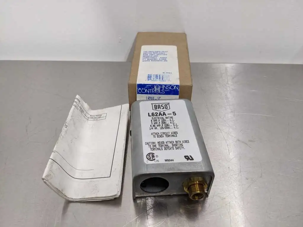 Johnson Controls L62AA-5C Baso Pilot Switch Manual Reset SPST Switch Action