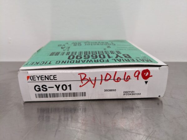 GS-Y01, Keyence, Y Shaped Connector 3337 1 Keyence GS Y01 1