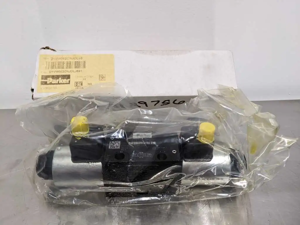 Parker D1VW082CNJDLJ591 Hydraulic Directional Control Valve New PTS ID 6EBXKTP3