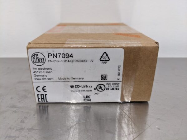 PN7094, IFM Efector, Pressure Sensor with Display 3406 1 IFM Electronic PN7094 1