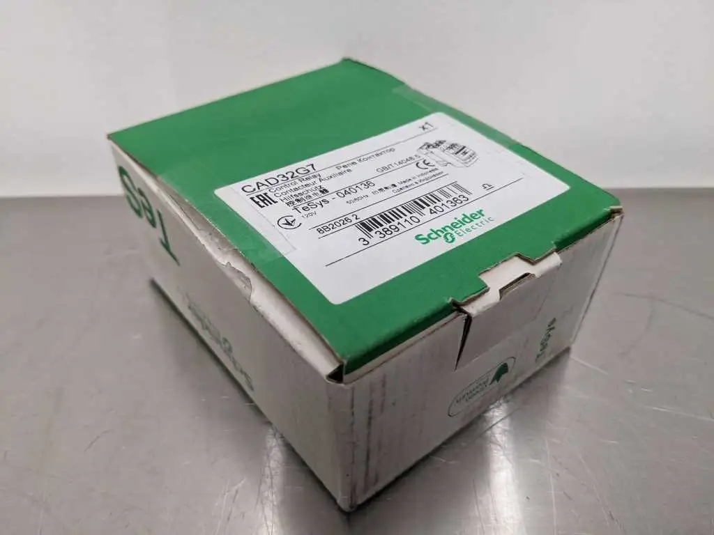 Schneider Electric CAD32G7 Control Relay 50/60 Hz 120V