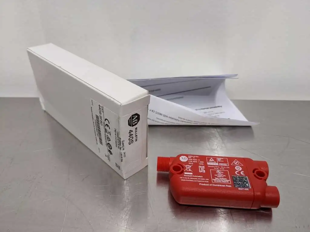 Allen-Bradley 440S-SF8D GuardLink Enabled Tab OSSD M12 8 Pin Device Connection