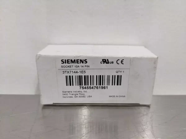 3TX7144-1E5, Siemens, Relay Socket 10A 14 Pin