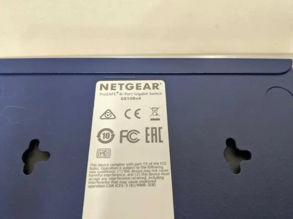 GS108v4, Netgear, ProSafe 8 Port Gigabit Switch v4