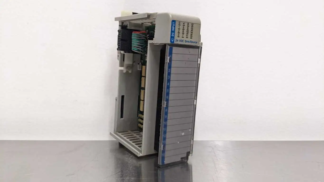 Allen-Bradley 1769-IQ16 Input Module Ser A Rev 1 16 Point Compact I/O