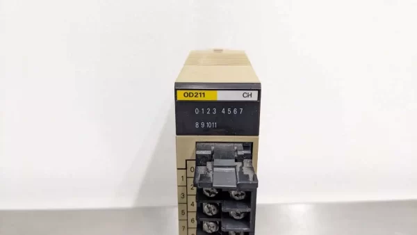 C200H-OD211, Omron, Output Module