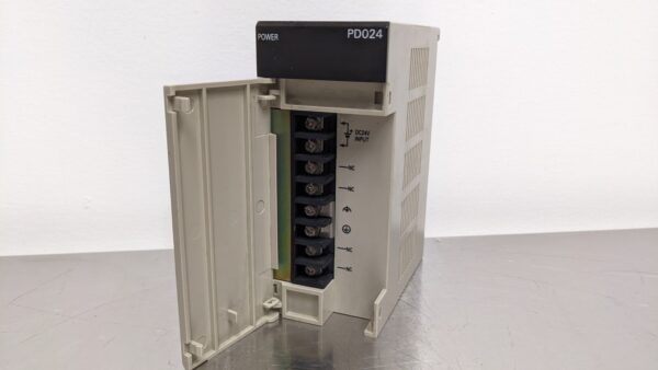 C200HW-PD024, Omron, Power Supply Unit 3745 1 Omron C200HW PD024 1