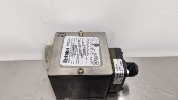 E1H-H90-P6-PLSV, Barksdale, Econ-O-Trol Pressure Actuated Switch 3827 2 Barksdale E1H H90 P6 PLSV 1