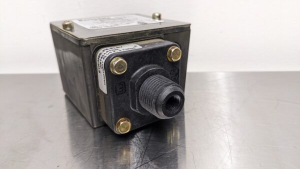 E1H-H90-P6-PLSV, Barksdale, Econ-O-Trol Pressure Actuated Switch