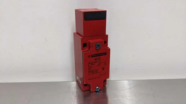 XCSA703, Telemecanique, Safety Limit Switch