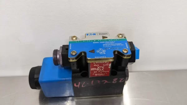 DG4V-3S-2A-M-FPA3WL-B5-60, Vickers, Directional Control Valve