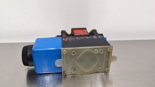 DG4V-3S-2A-M-FPA3WL-B5-60, Vickers, Directional Control Valve 3833 6 Vickers DG4V 3S 2A M FPA3WL B5 60 1