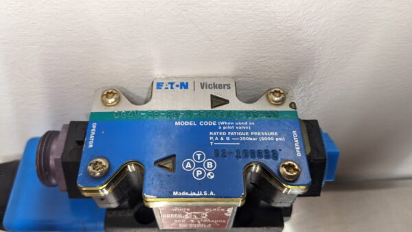 DG4V-3S-2A-M-FPA3WL-B5-60, Vickers, Directional Control Valve 3833 8 Vickers DG4V 3S 2A M FPA3WL B5 60 1