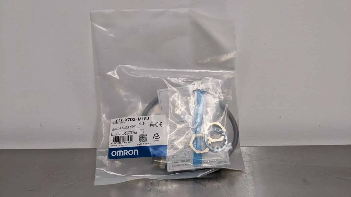 Omron E2E-X7D2-M1GJ Proximity Sensor 0.3m 12-24 VDC