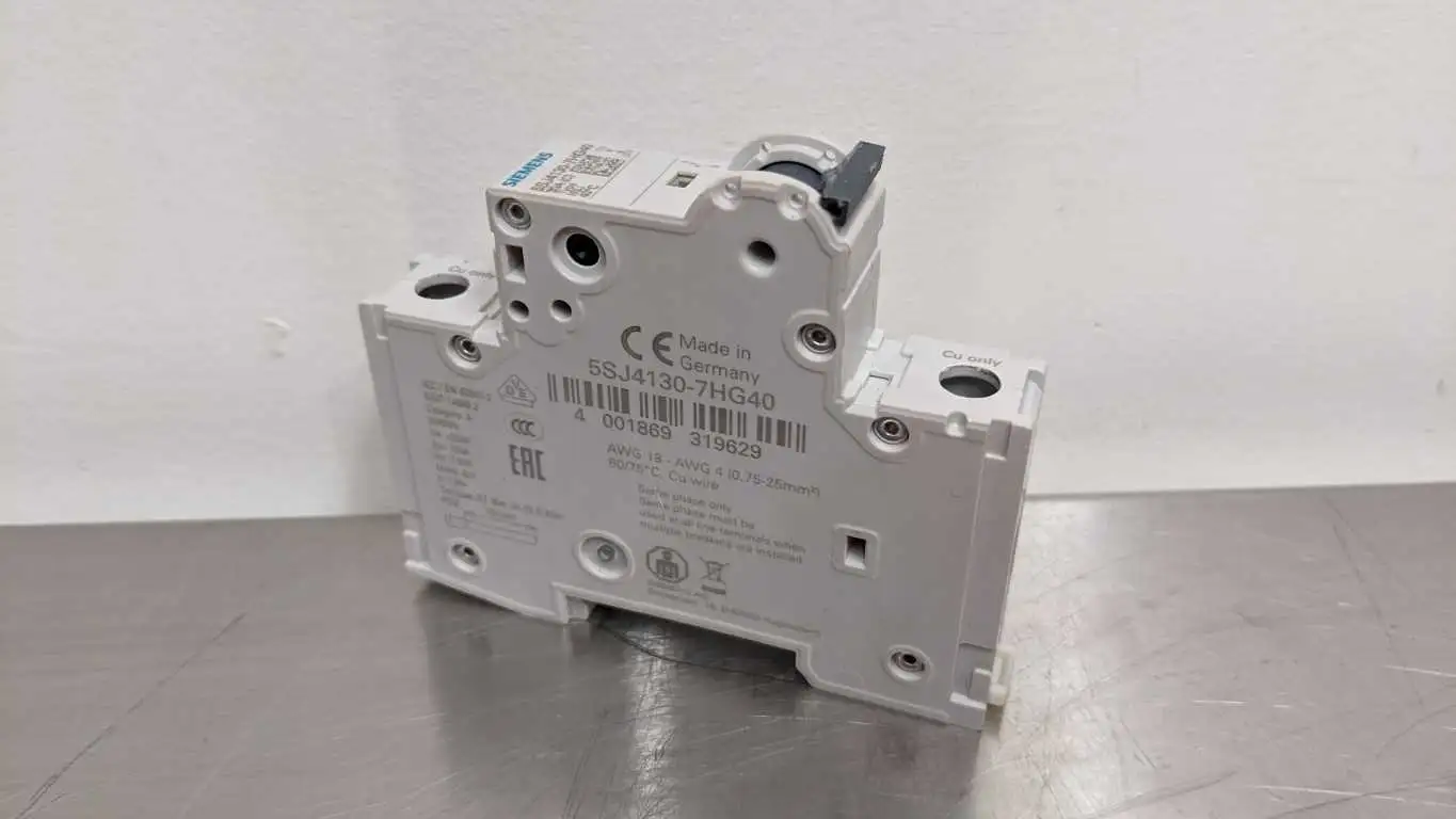 Siemens 5SJ4130-7HG40 Miniature Circuit Breaker 30A AWG18 – AWG4