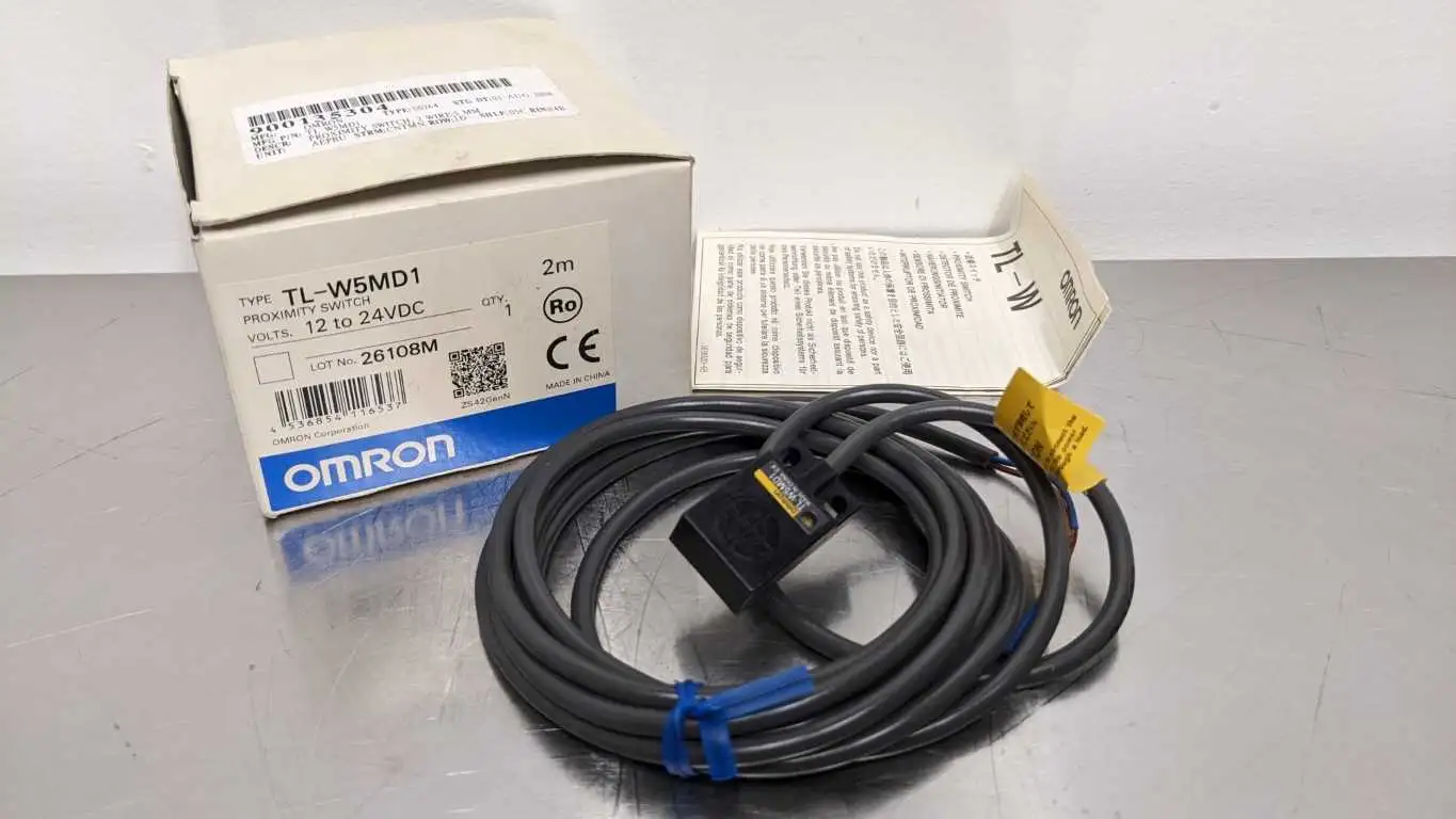 Omron TL-W5MD1 Proximity Sensor 2m New in Box