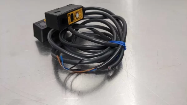 E3S-2E41, Omron, Photoelectric Sensor