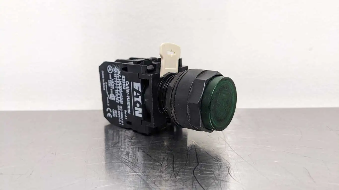 Eaton E22NB3 E22B2 E22D Illuminated Momentary Pushbutton 25mm Green