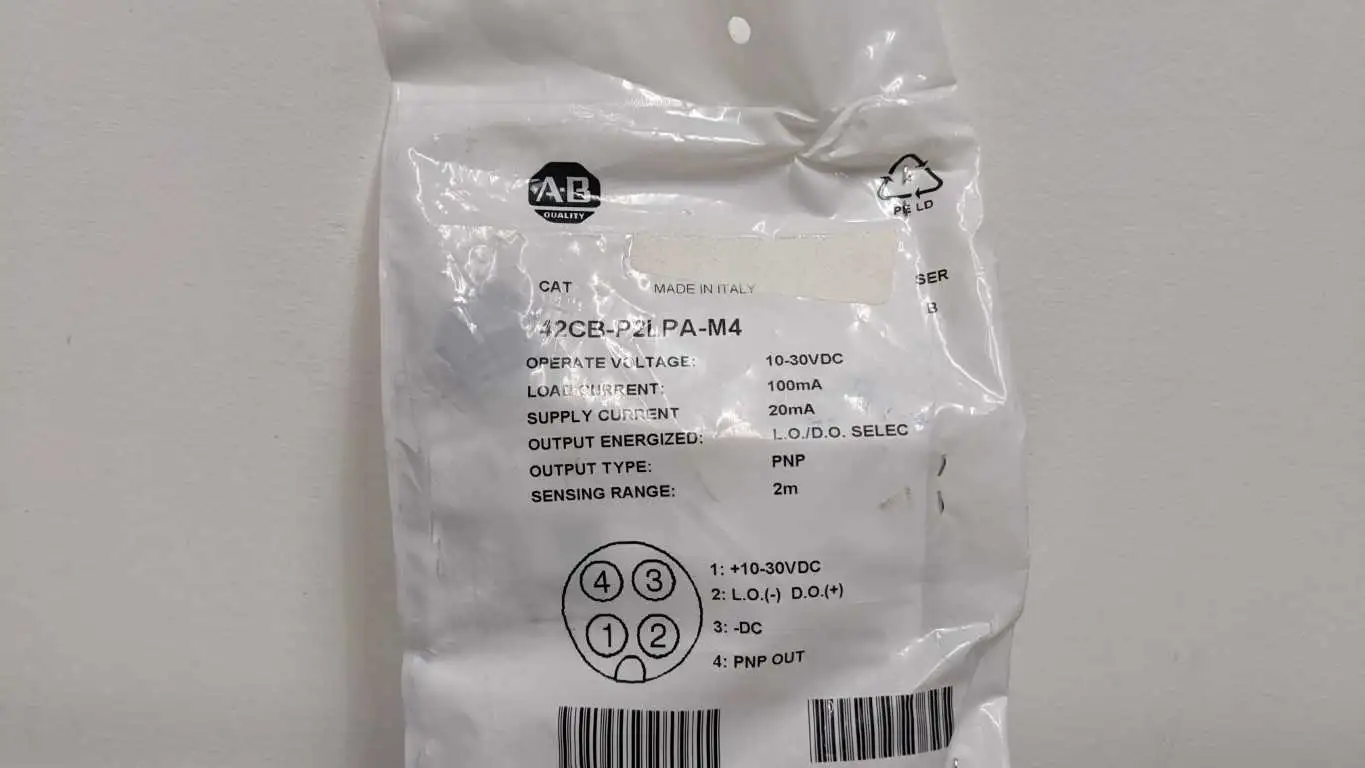 Allen-Bradley 42CB-P2LPA-M4 Photoelectric Sensor Ser B 2m