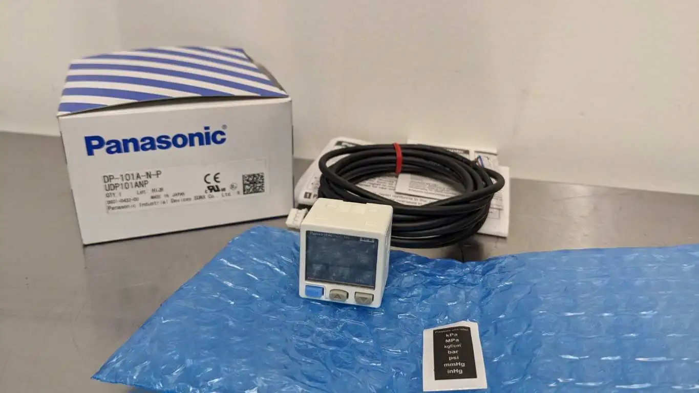 Panasonic DP-101A-N-P Dual Display Digital Pressure Sensor DP101ANP SUNX