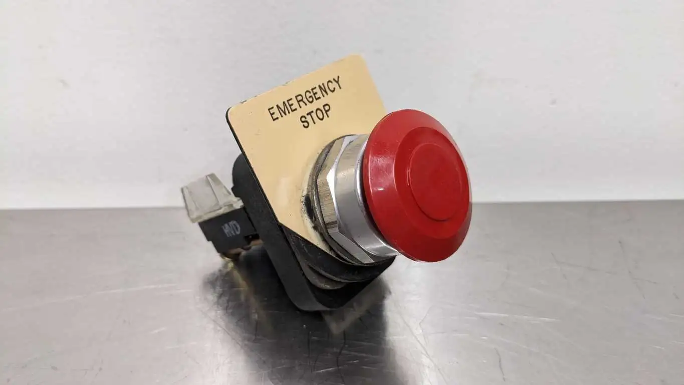 Allen-Bradley 800T-FX D4 Pushbutton Ser T Red