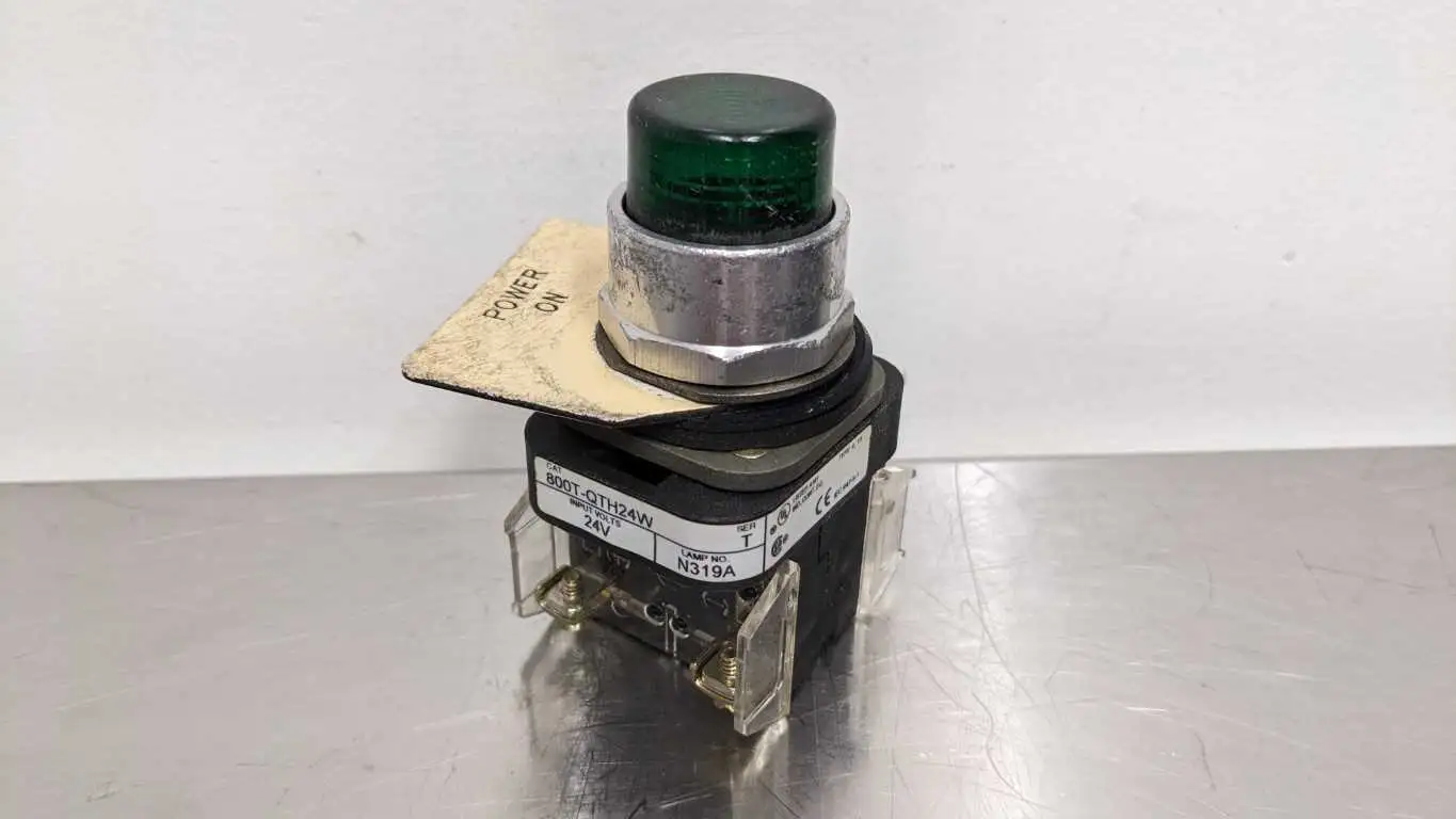 Allen-Bradley 800T-QTH24W Illuminated Pushbutton Ser T Green